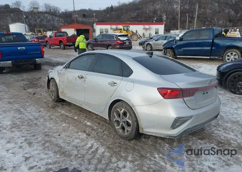 2020 Kia Forte Lxs z USA, uszkodzony, nr VIN 3KPF24AD0LE185899